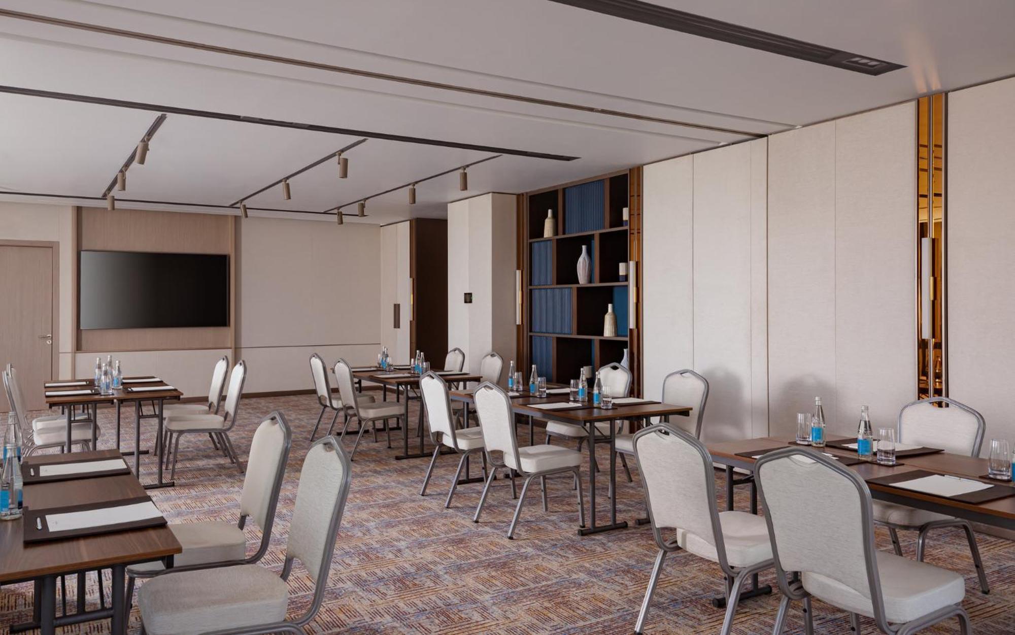 Intercontinental Tashkent By Ihg Hotel ภายนอก รูปภาพ