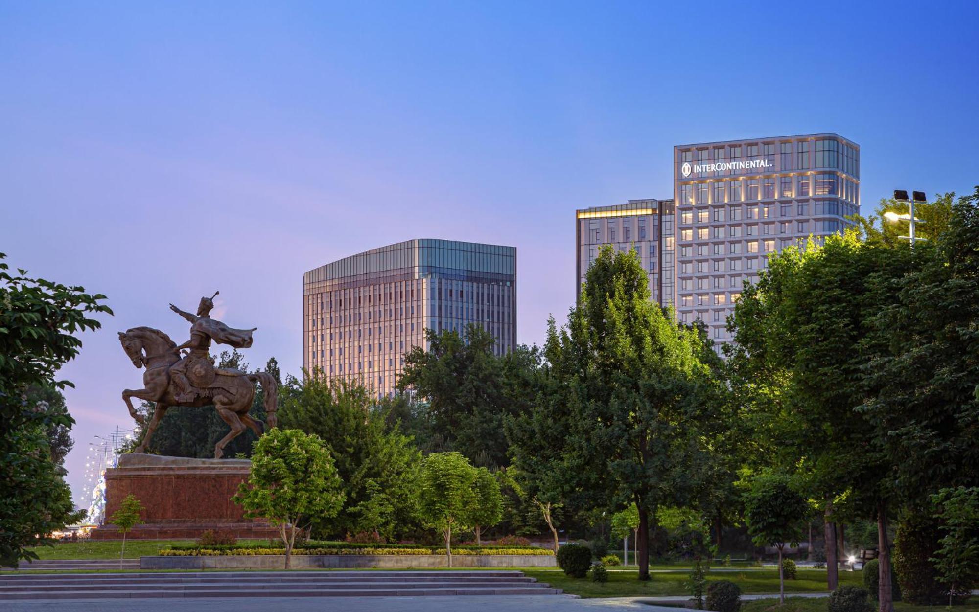 Intercontinental Tashkent By Ihg Hotel ภายนอก รูปภาพ