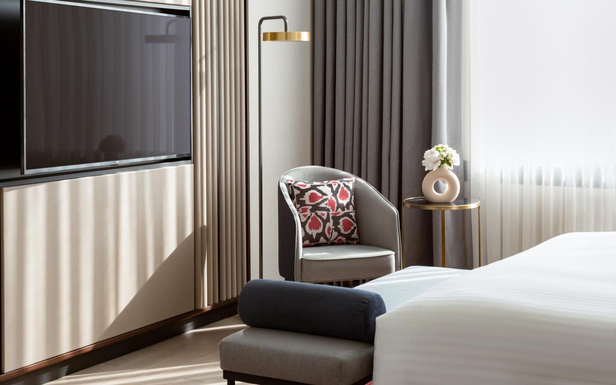 Intercontinental Tashkent By Ihg Hotel ภายนอก รูปภาพ